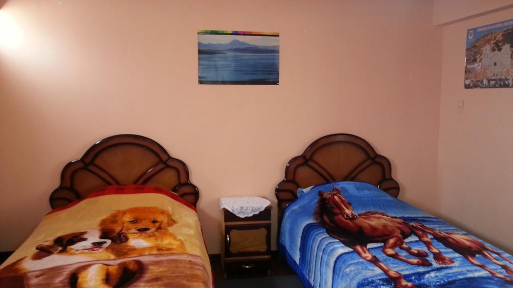 Hostal Villa Imperial Yunguyo Værelse billede
